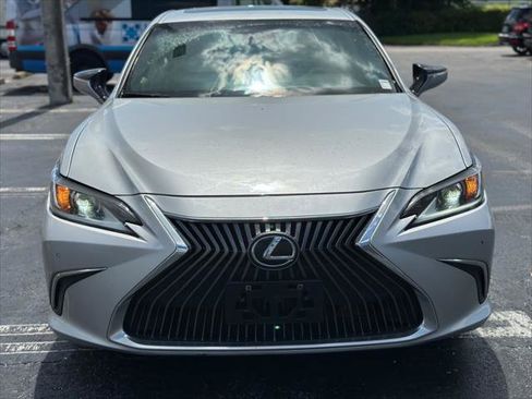 Used 2021 Lexus ES 250 w/ Premium Package AWD/4WD image 3