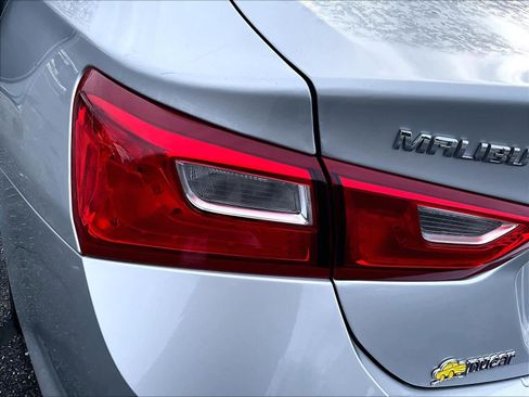 Used 2016 Chevrolet Malibu LT image 32