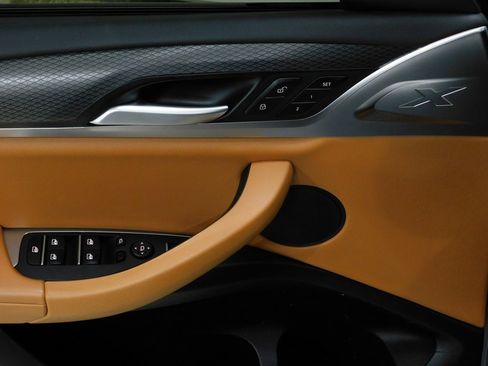 Used 2023 BMW X4 xDrive30i image 24