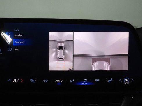 Used 2024 Chevrolet Equinox EV LT image 32