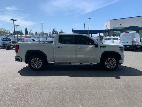 Used 2022 GMC Sierra 1500 Denali AWD/4WD image 7