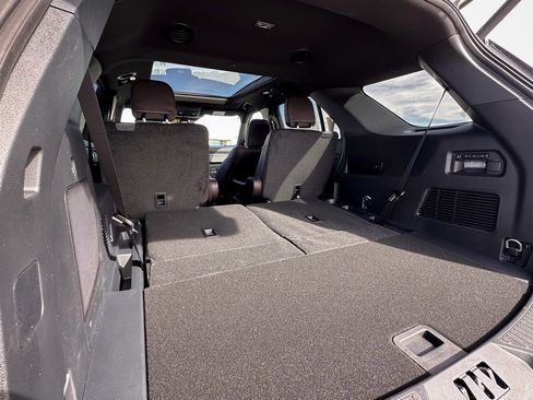 New 2026 Ford Explorer Platinum image 32