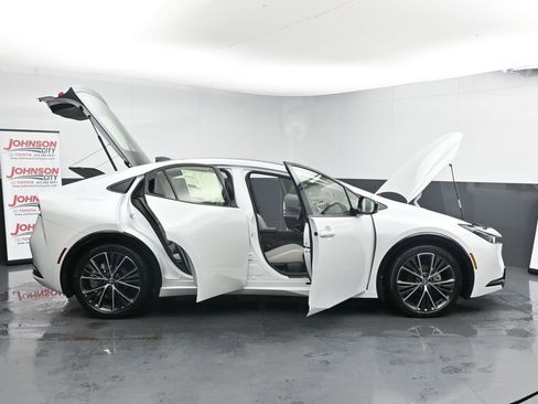 New 2026 Toyota Prius XLE image 38