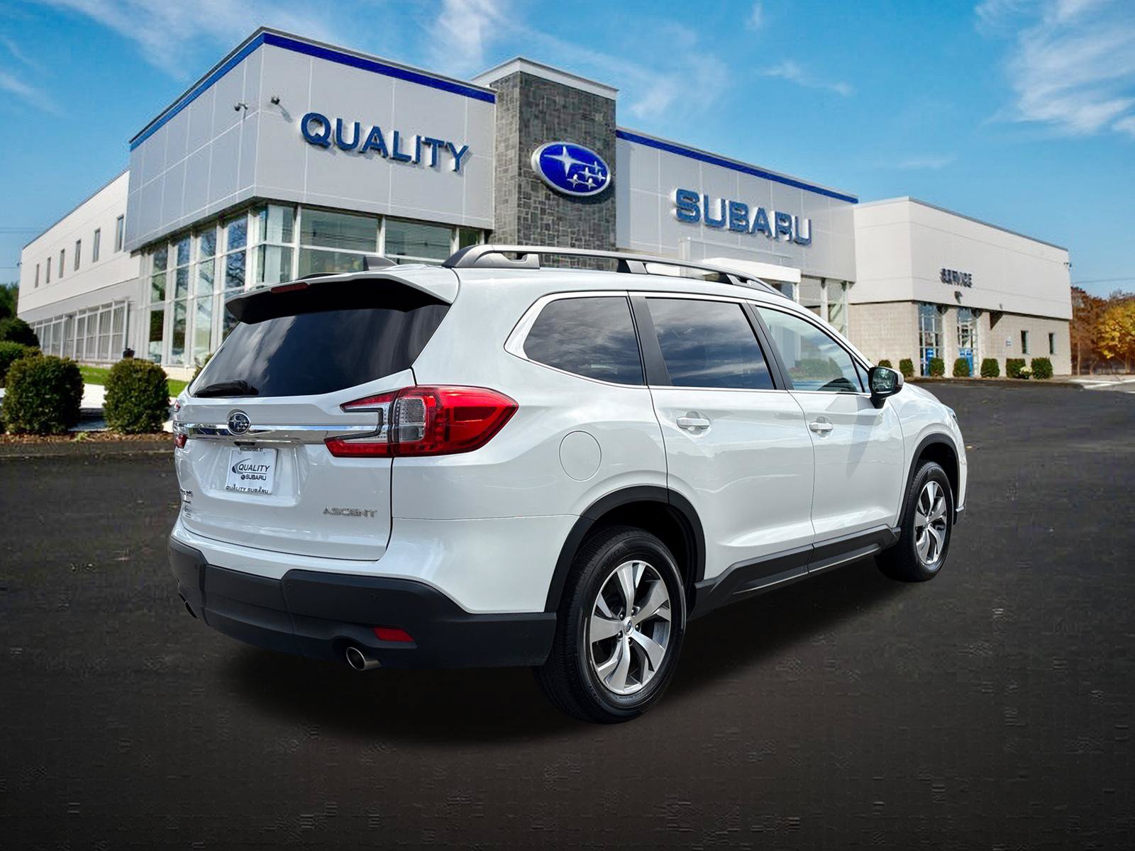 Used 2025 Subaru Ascent Premium AWD/4WD image 4