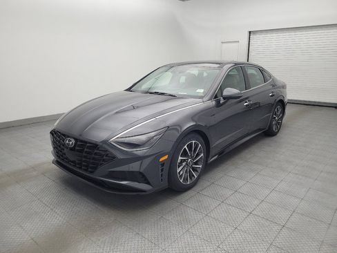 Used 2021 Hyundai Sonata Limited w/ Cargo Package FWD image 2