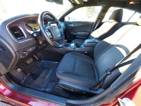 Used 2017 Dodge Charger SXT w/ Navigation & Travel Group image 7