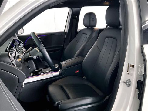 Used 2023 Mercedes-Benz GLB 250 4MATIC image 8