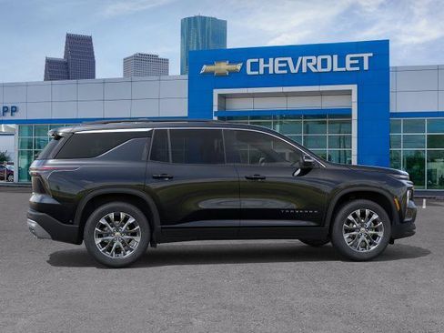 New 2026 Chevrolet Traverse LT w/ Sun and Wheel Package FWD image 5