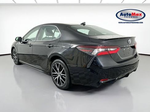 Used 2023 Toyota Camry SE FWD image 5