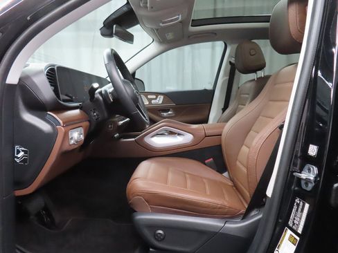 Used 2024 Mercedes-Benz GLE 350 4MATIC image 9