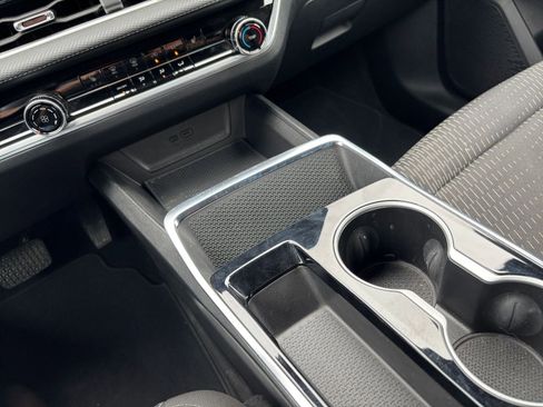 Used 2025 Chevrolet Equinox LT FWD image 43