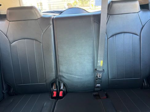 Used 2016 Buick Enclave Leather w/ Trailering Package image 13