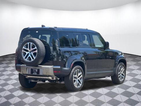 New 2026 Land Rover Defender 110 S AWD/4WD image 9