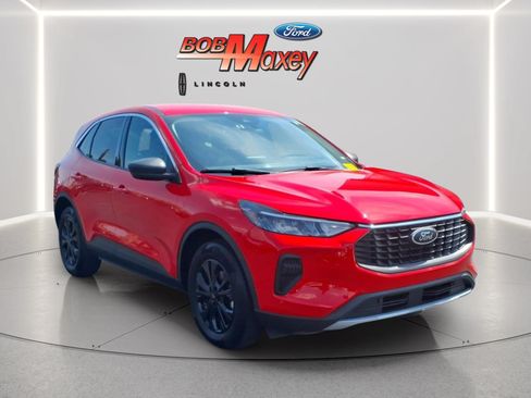 Used 2024 Ford Escape Active FWD image 3