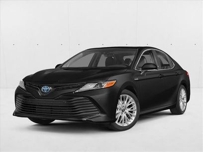 Used 2020 Toyota Camry XLE w/ Sunroof Package