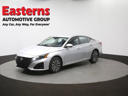 Used 2023 Nissan Altima 2.5 SV AWD/4WD image 55