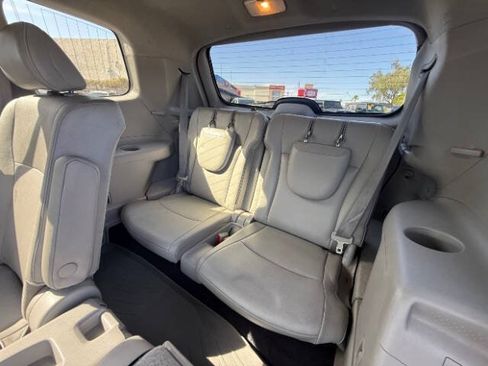 Used 2012 Toyota Highlander Limited w/ Tow Pkg FWD image 18