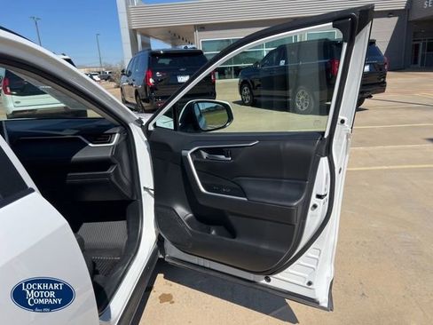 Used 2024 Toyota RAV4 XLE image 27