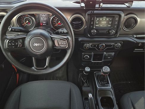 Used 2018 Jeep Wrangler Unlimited Sport AWD/4WD image 11