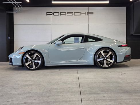 Certified 2025 Porsche 911 Carrera image 2