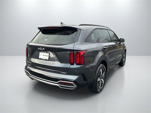 Certified 2023 Kia Sorento S image 7