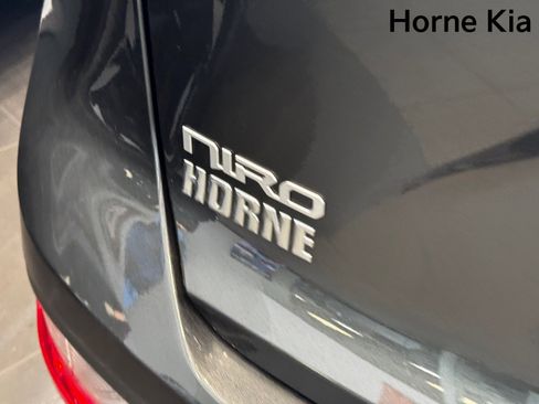 New 2025 Kia Niro LX image 15