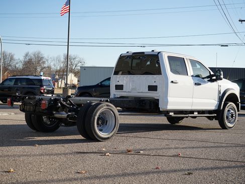New 2026 Ford F450 XL w/ XL Chrome Package image 3