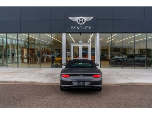 Used 2024 Bentley Continental GT Speed image 16