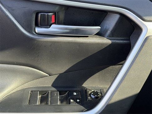 Certified 2021 Toyota RAV4 XLE Premium image 23