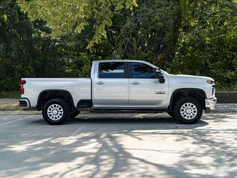 Used 2020 Chevrolet Silverado 2500 LT w/ Texas Edition RWD image 10