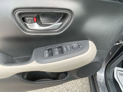 Certified 2024 Honda HR-V LX image 13