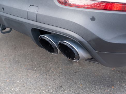 Certified 2023 Porsche Cayenne Coupe image 41