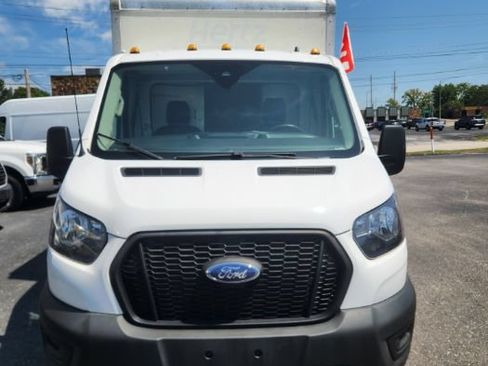 Used 2022 Ford Transit 350 DRW RWD image 7