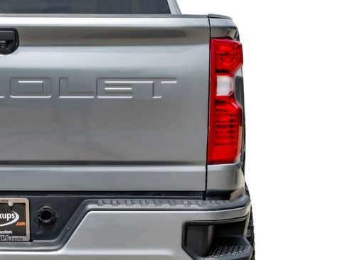 Used 2025 Chevrolet Silverado 2500 LT w/ Convenience Package image 53