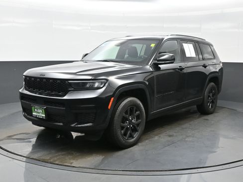 Used 2024 Jeep Grand Cherokee L Laredo image 2