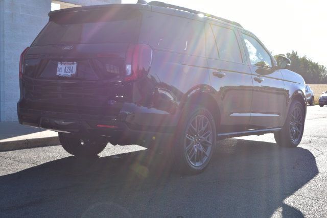 Used 2025 Ford Expedition Platinum w/ Stealth Performance Package AWD/4WD image 19