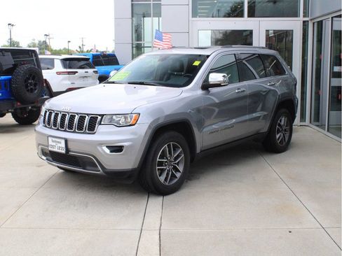 Certified 2021 Jeep Grand Cherokee Limited AWD/4WD image 3