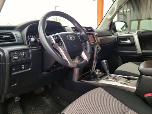 Used 2018 Toyota 4Runner SR5 image 9