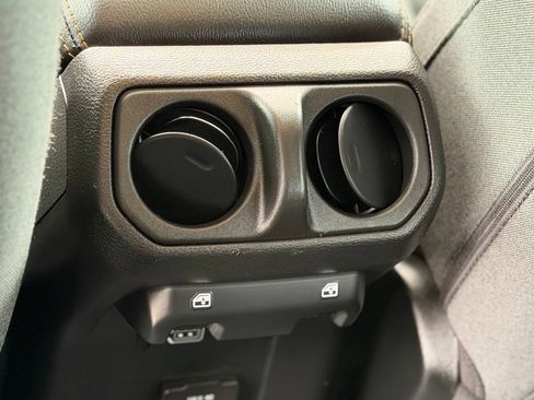 Used 2024 Jeep Wrangler Unlimited Sahara AWD/4WD image 8