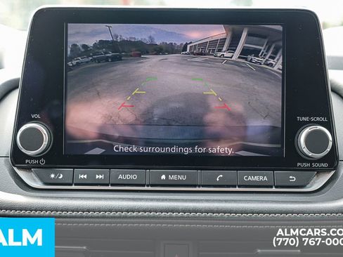 Used 2025 Nissan Rogue SV FWD image 38