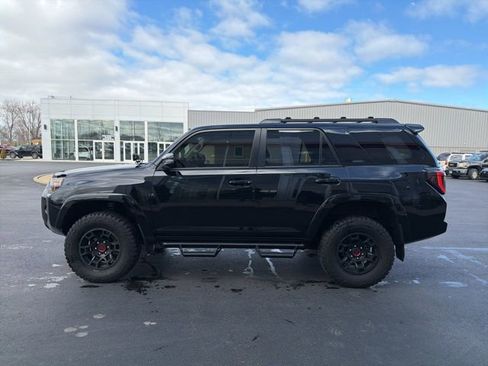 Certified 2024 Toyota 4Runner SR5 Premium w/ Moonroof Package image 4