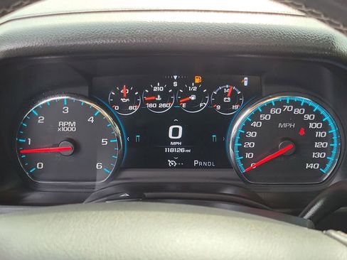 Used 2017 Chevrolet Suburban LT image 29