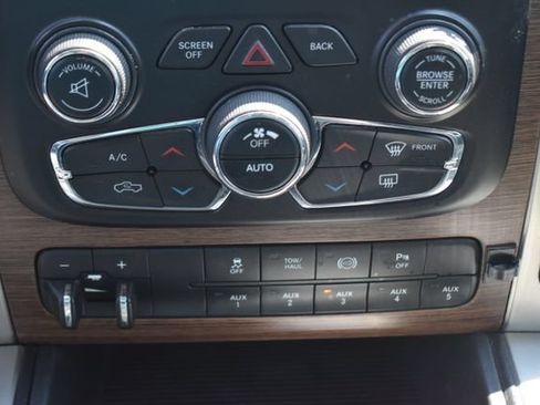 Used 2015 RAM 2500 Laramie AWD/4WD image 30