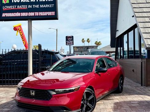 Used 2025 Honda Accord Sport image 39