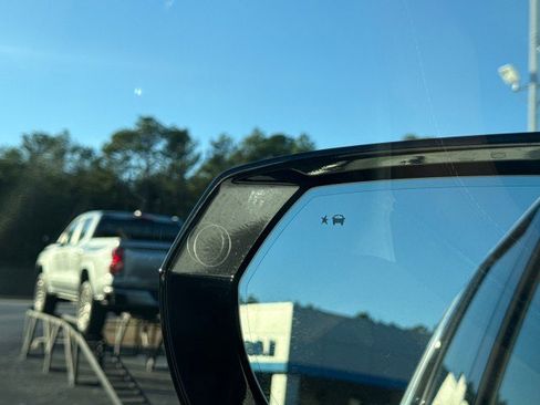 Used 2024 Chevrolet Tahoe High Country w/ Premium Package image 38