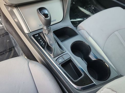 Used 2017 Hyundai Sonata SE image 19