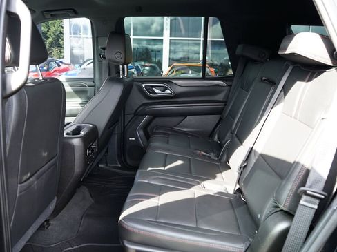 Used 2021 Chevrolet Tahoe RST w/ Luxury Package image 16