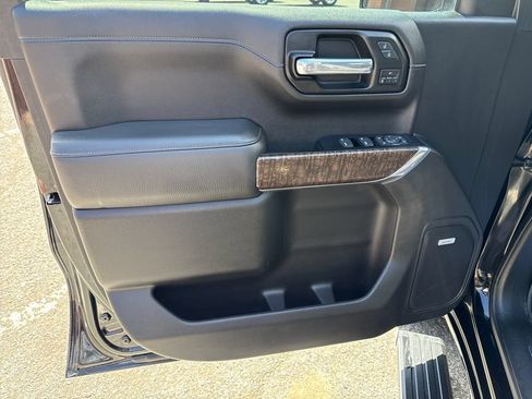 Used 2019 GMC Sierra 1500 Denali w/ Denali Ultimate Package AWD/4WD image 11