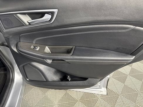 Used 2022 Ford Edge Titanium w/ Cargo Accessory Package AWD/4WD image 29