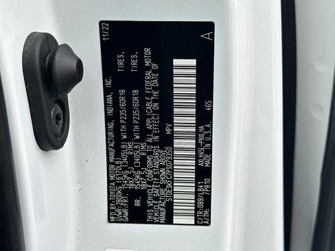 Certified 2023 Toyota Sienna Platinum image 32